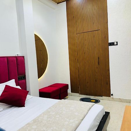 Aura Homestay Varanasi Luaran gambar
